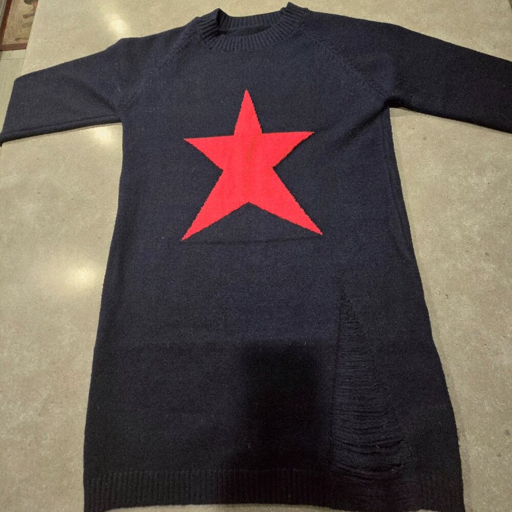 GENERIC Women's Long Sleeves Crew Neck Pullover Sweater  w/Red Star - Medium